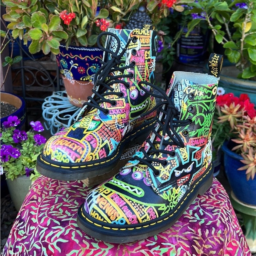 Dr. Martens x Mark Wigan KABOOM GRAFFITI Pascal Boots - Picture 13 of 17